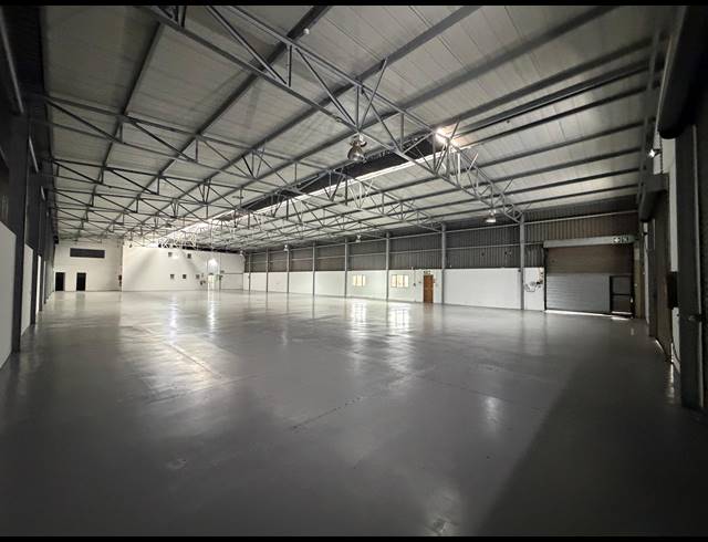 1,341M² WAREHOUSE TO LET IN HALFWAY HOUSE